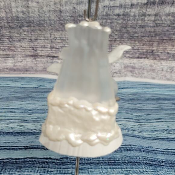 Hallmark 2006 Mumbles Moves Keepsake Christmas Ornament penguin happy feet - Picture 8 of 8